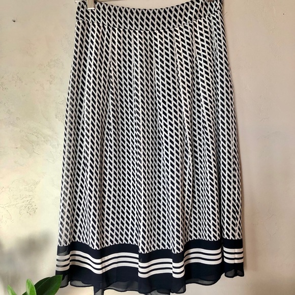 Talbots Dresses & Skirts - Talbots skirt Talbots Dresses & Skirts - Talbots skirt